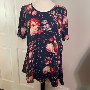 Lularoe Perfect T, Large